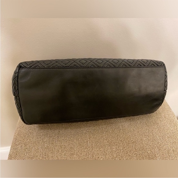 💯Tory Burch Marion Chain Slouchy Tote in Black - Picture 9 of 12